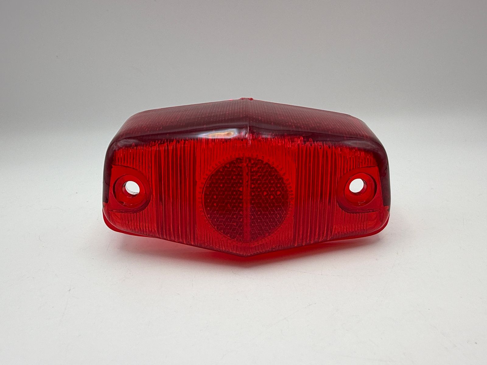 Taillight Lenses - 580100H image