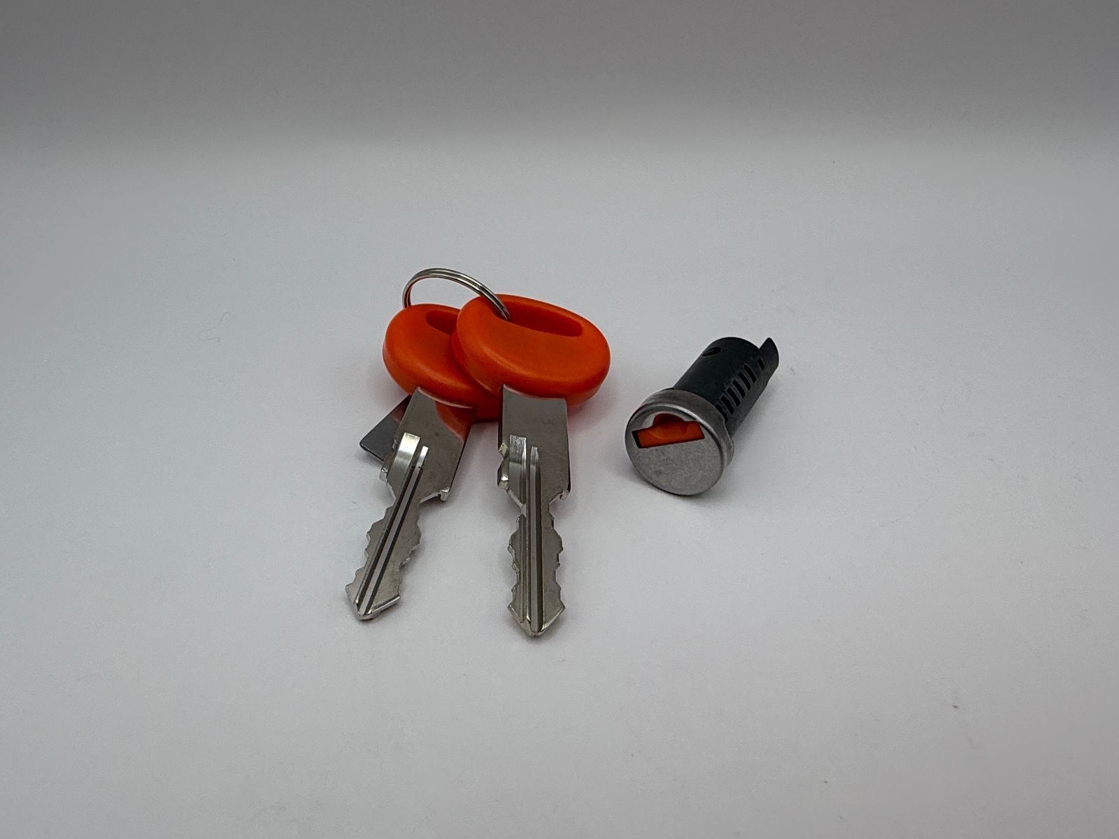 Ignition Switches - 595812H image