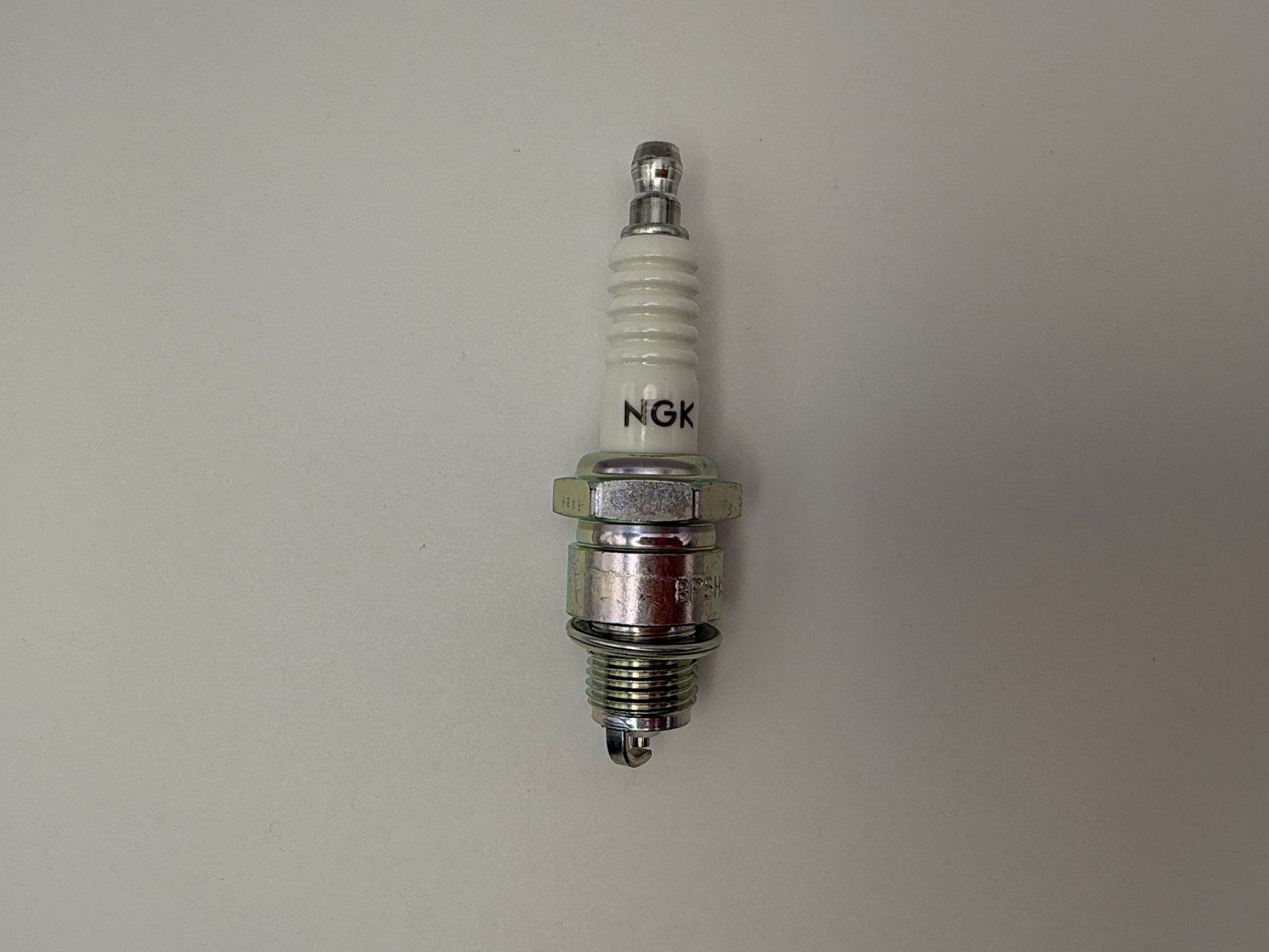 Spark Plugs Ngk (standard) - 615203NS image