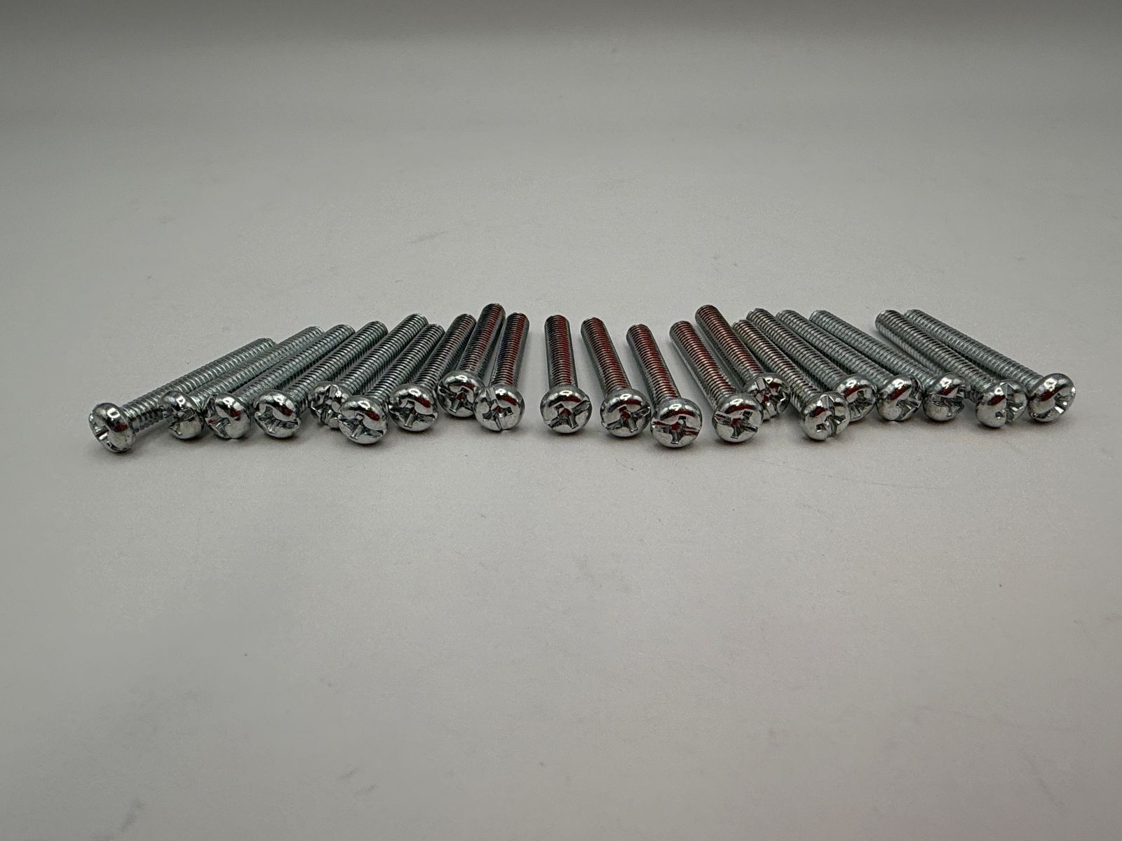 Pan Head Screws (4mm) - 656425H image