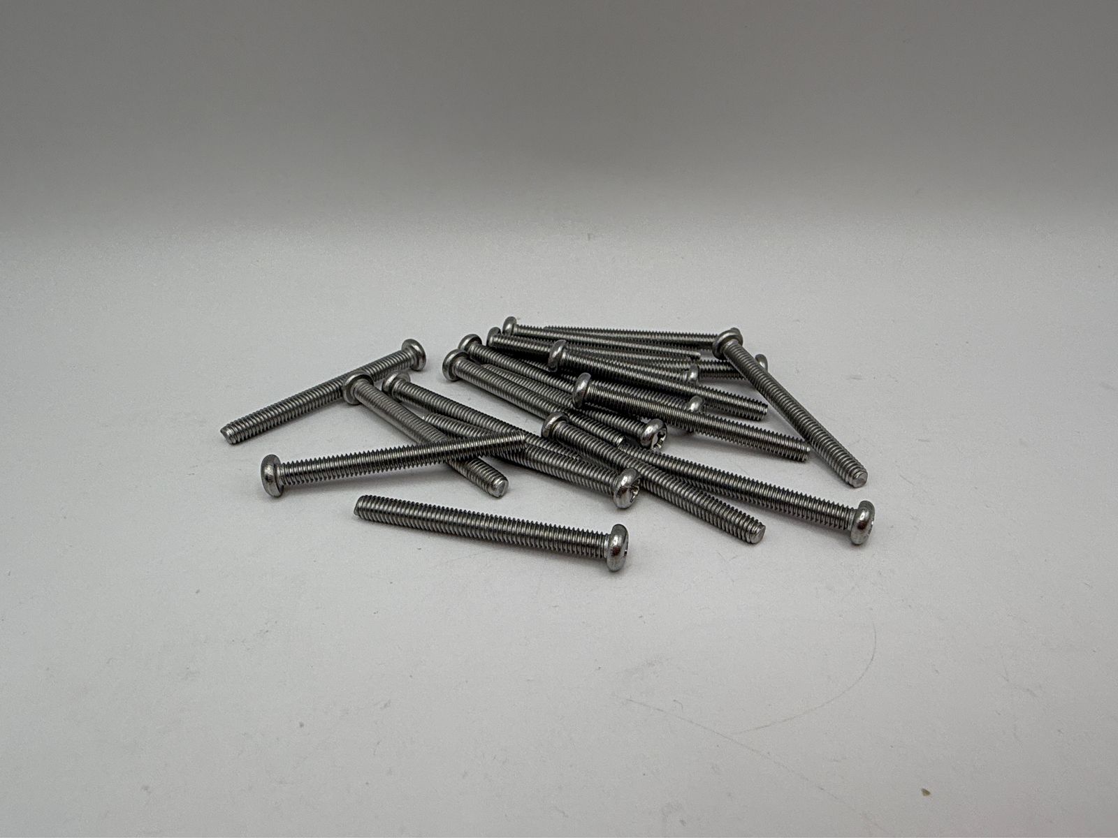 Pan Head Screws (4mm) - 656440HS image