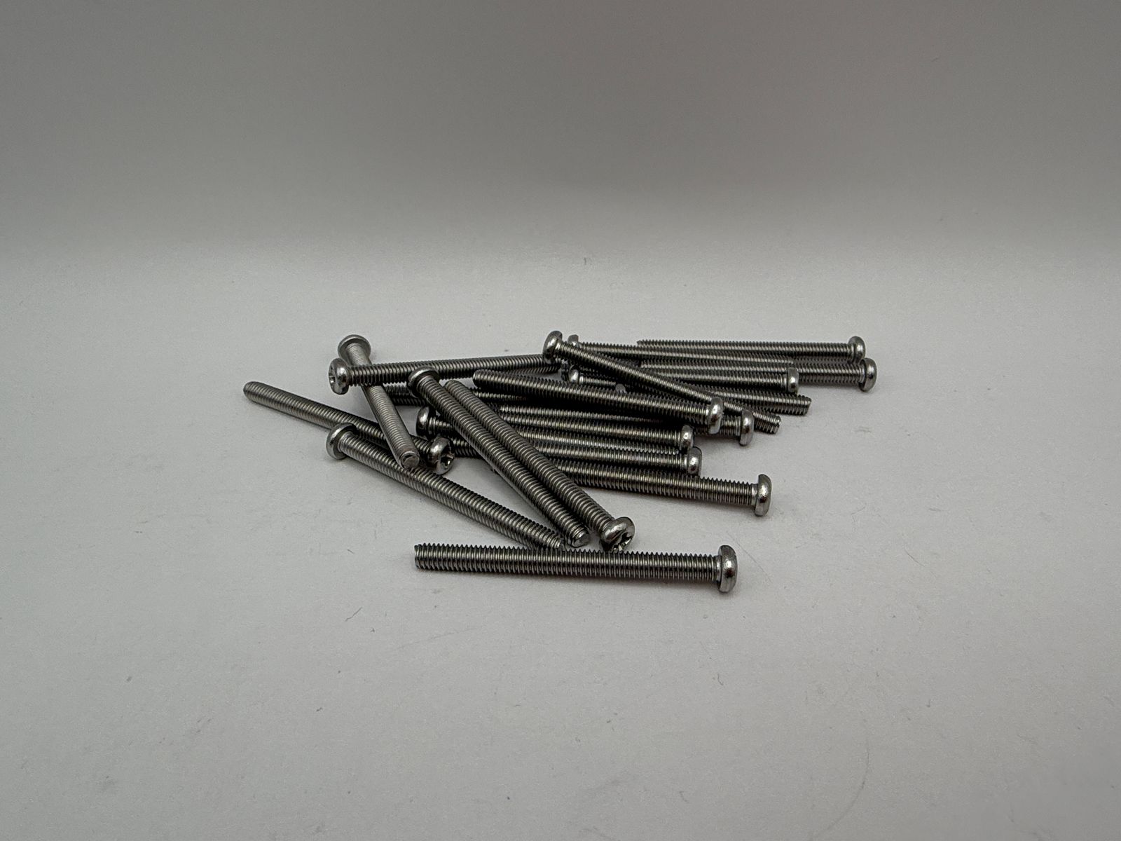Pan Head Screws (4mm) - 656445HS image