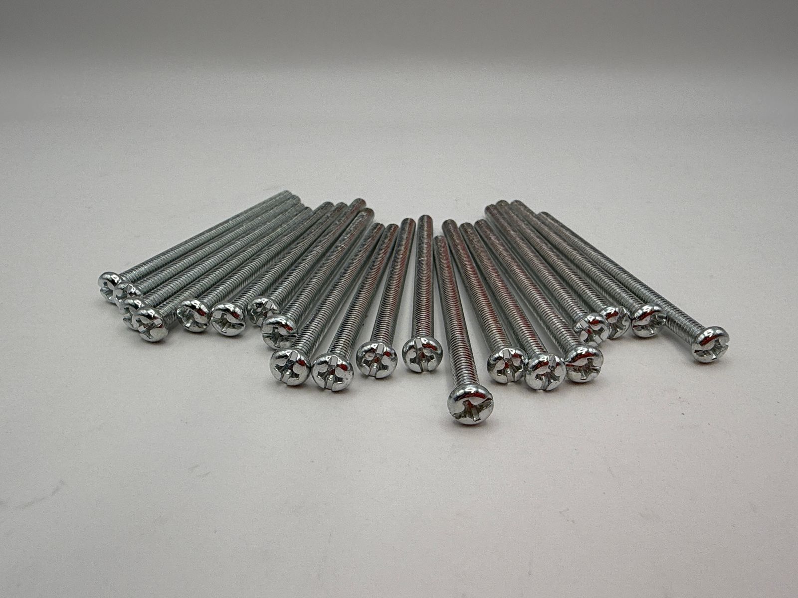 Pan Head Screws (4mm) - 656460H image