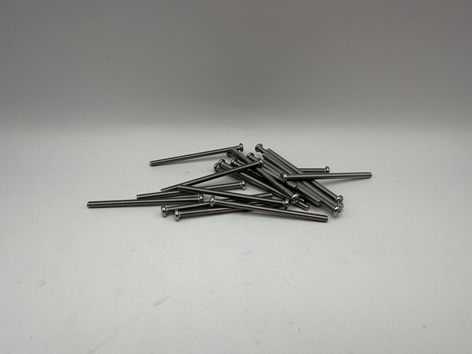 Pan Head Screws (4mm) - 656465HS image
