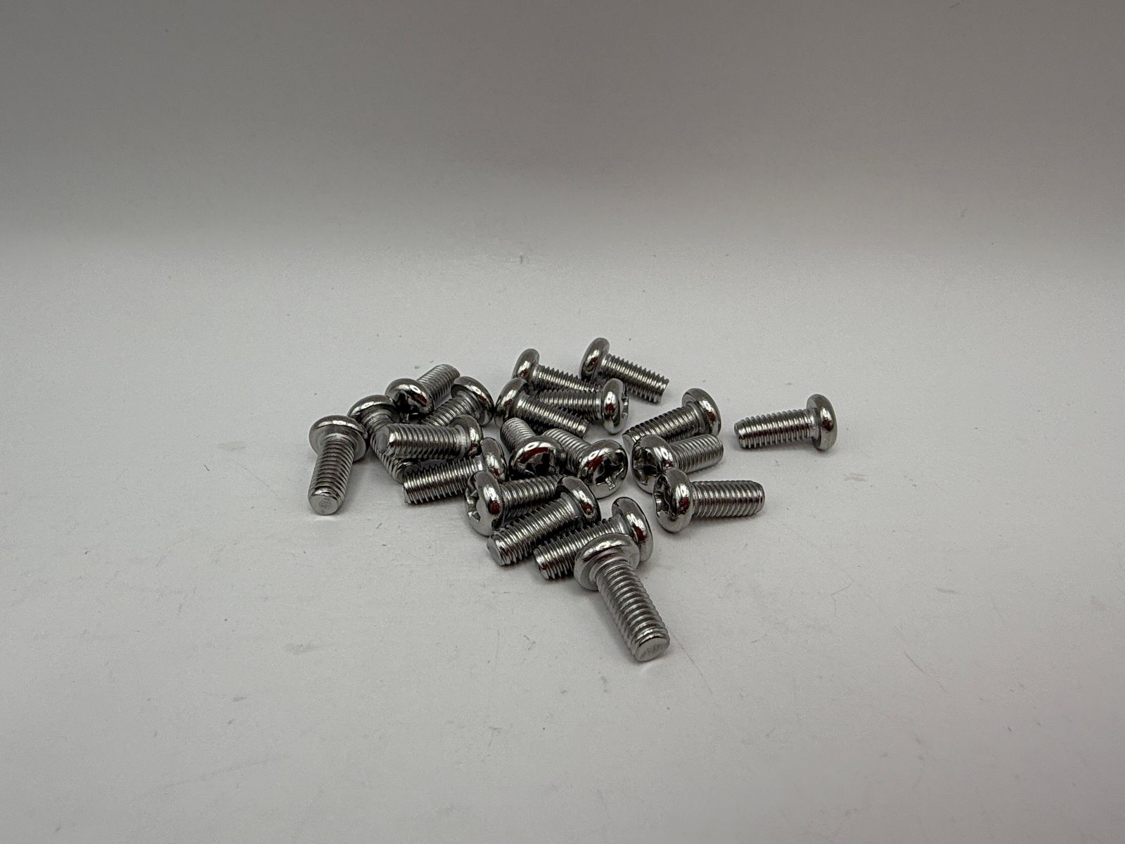 Pan Head Screws (5mm) - 656512HS image