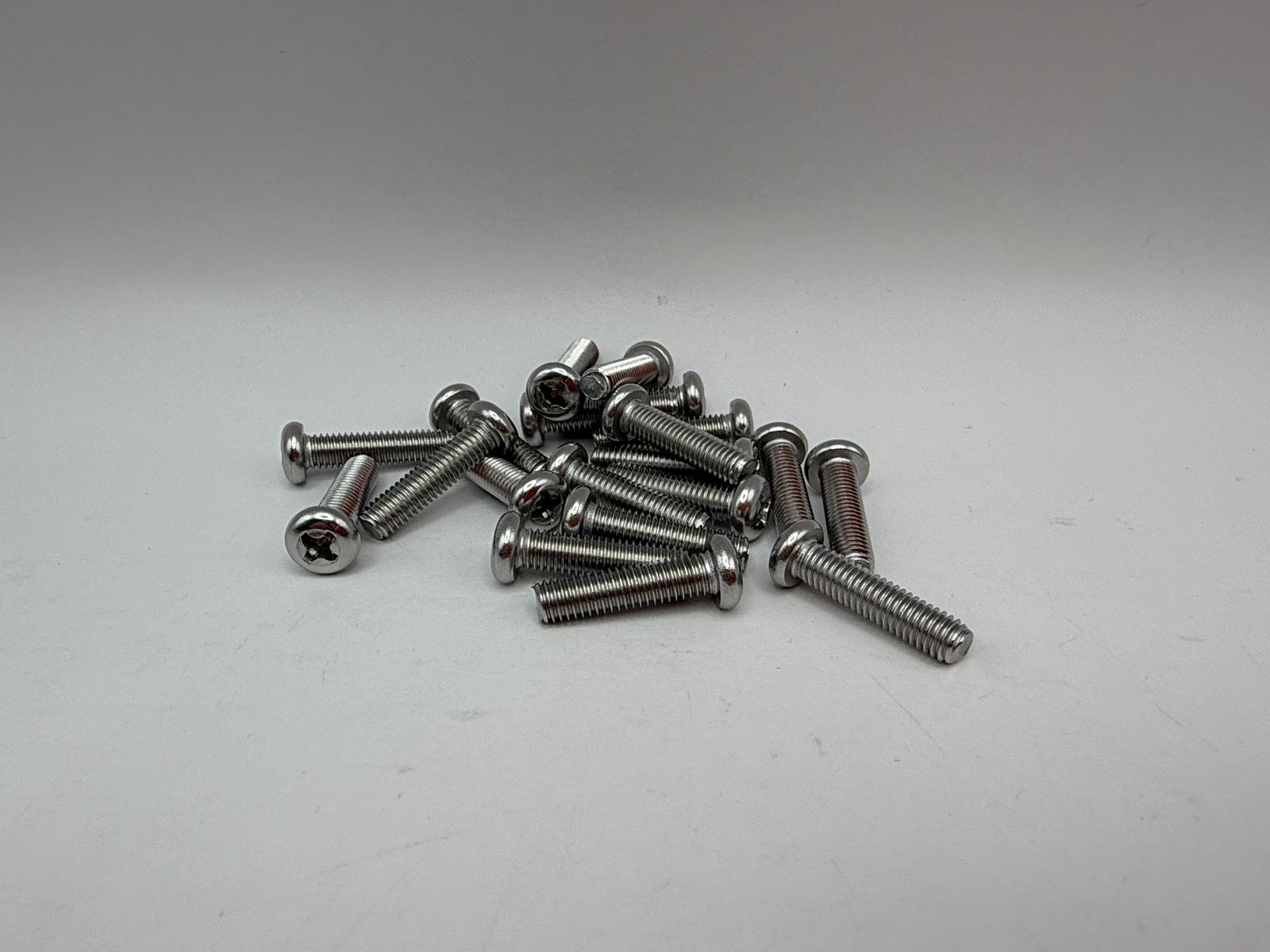 Pan Head Screws (5mm) - 656520HS image