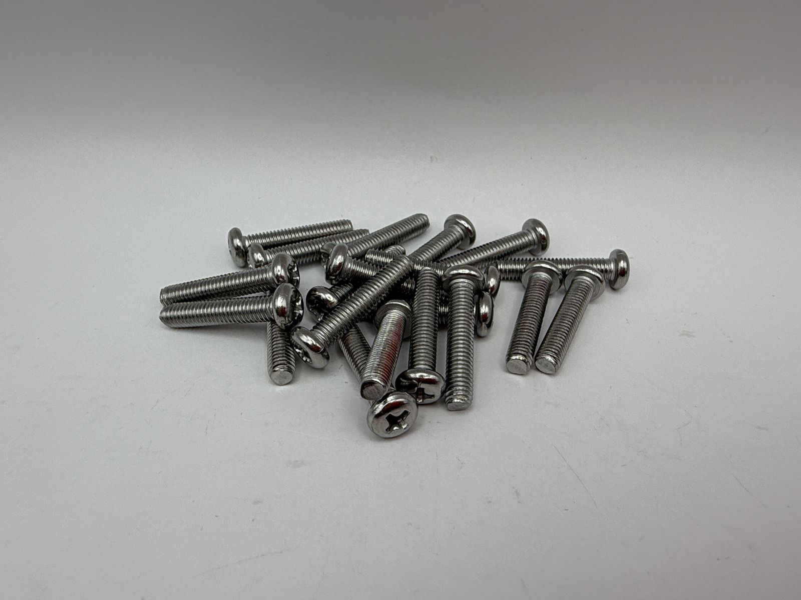 Pan Head Screws (5mm) - 656525HS image