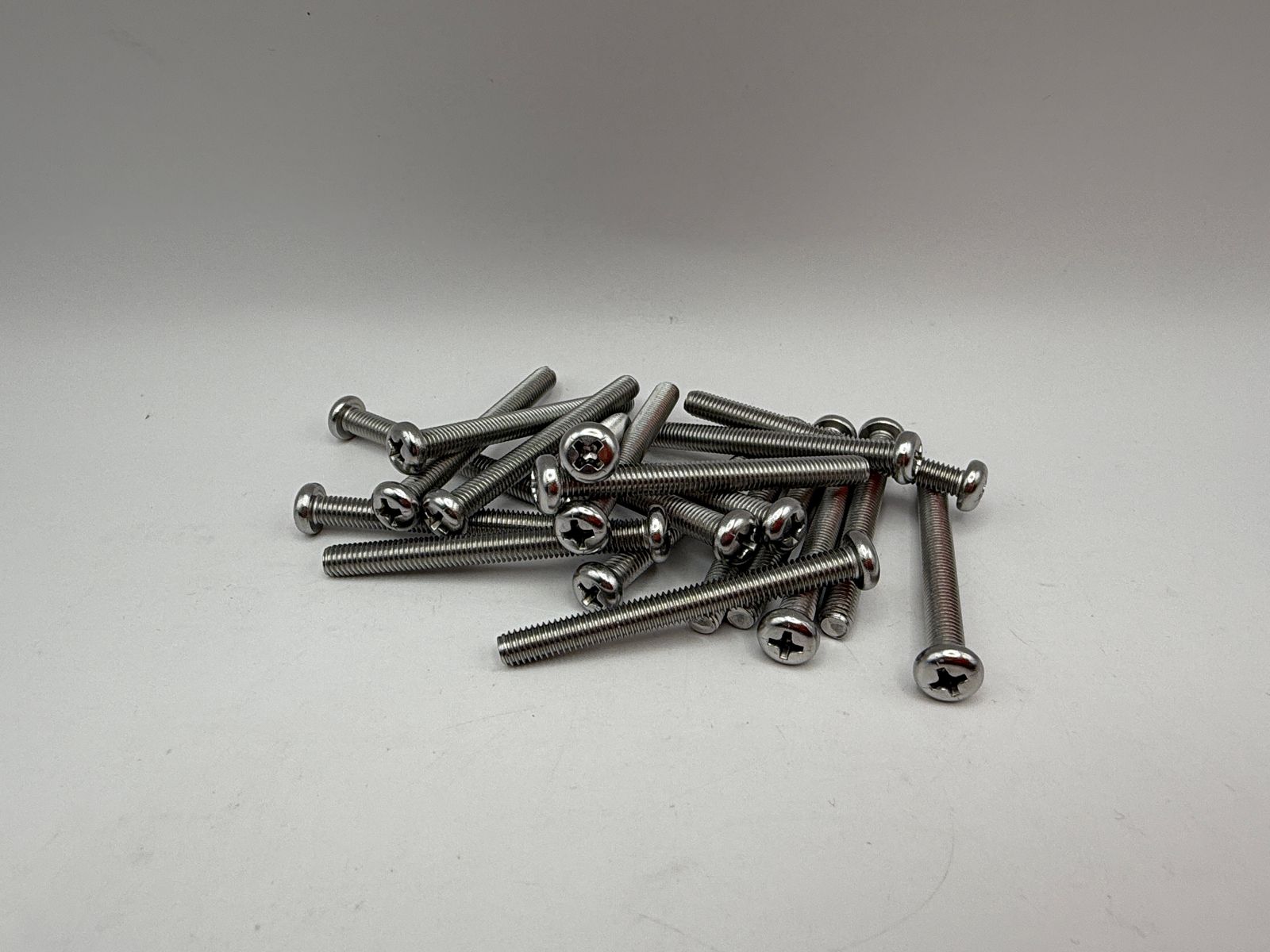 Pan Head Screws (5mm) - 656550HS image
