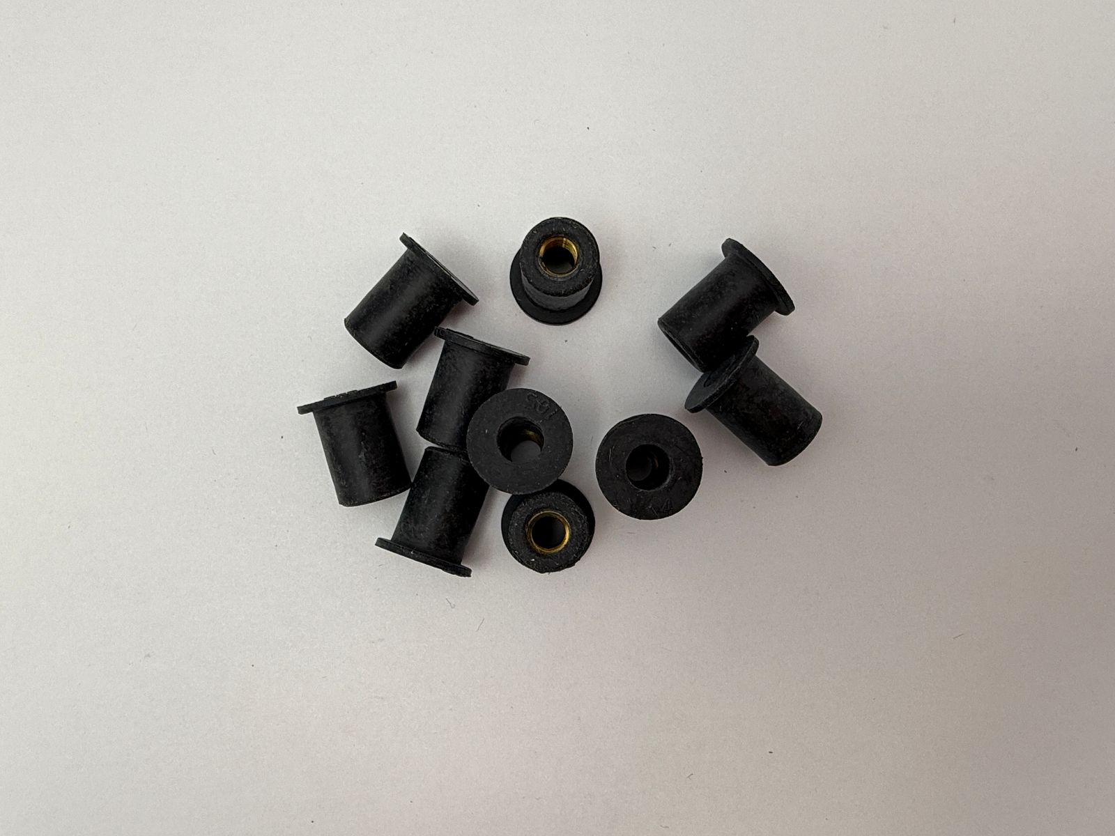 Fairing Screws & Clips - 657005U image
