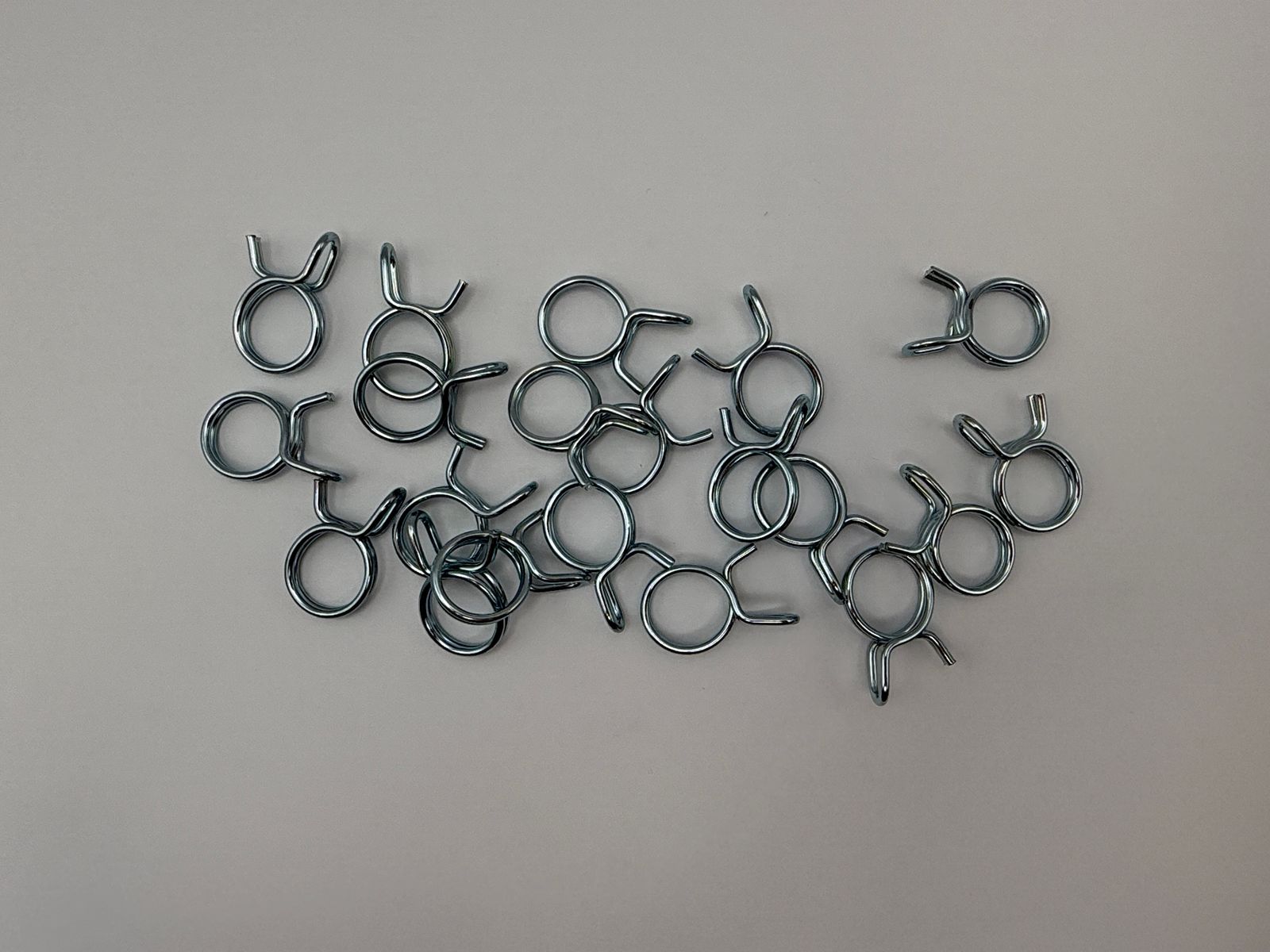 Fuel Pipe Clips - 659414M image