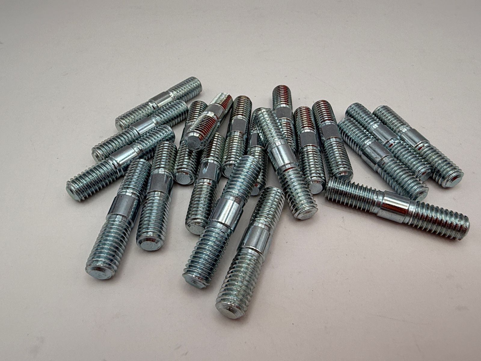 Studs (8mm) - 659840H image