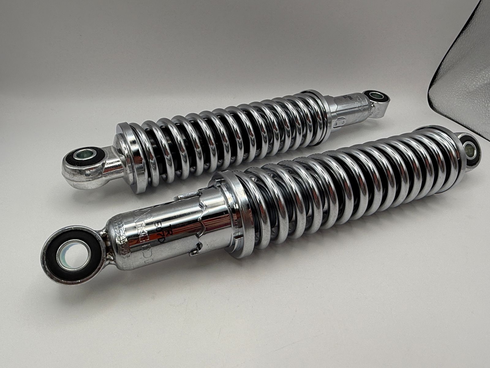 Twin Shocks - 662800H image