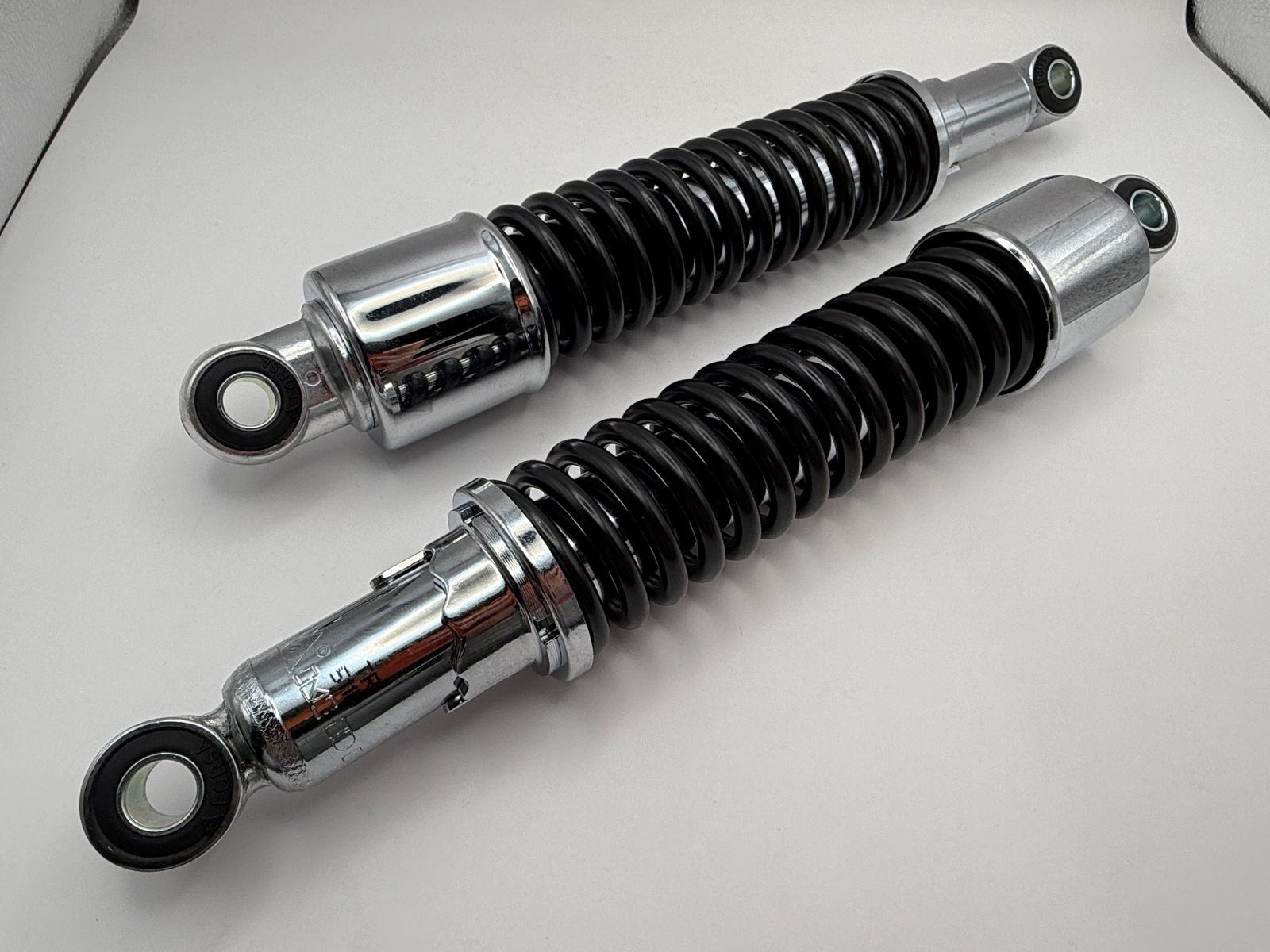 Twin Shocks - 663206H image