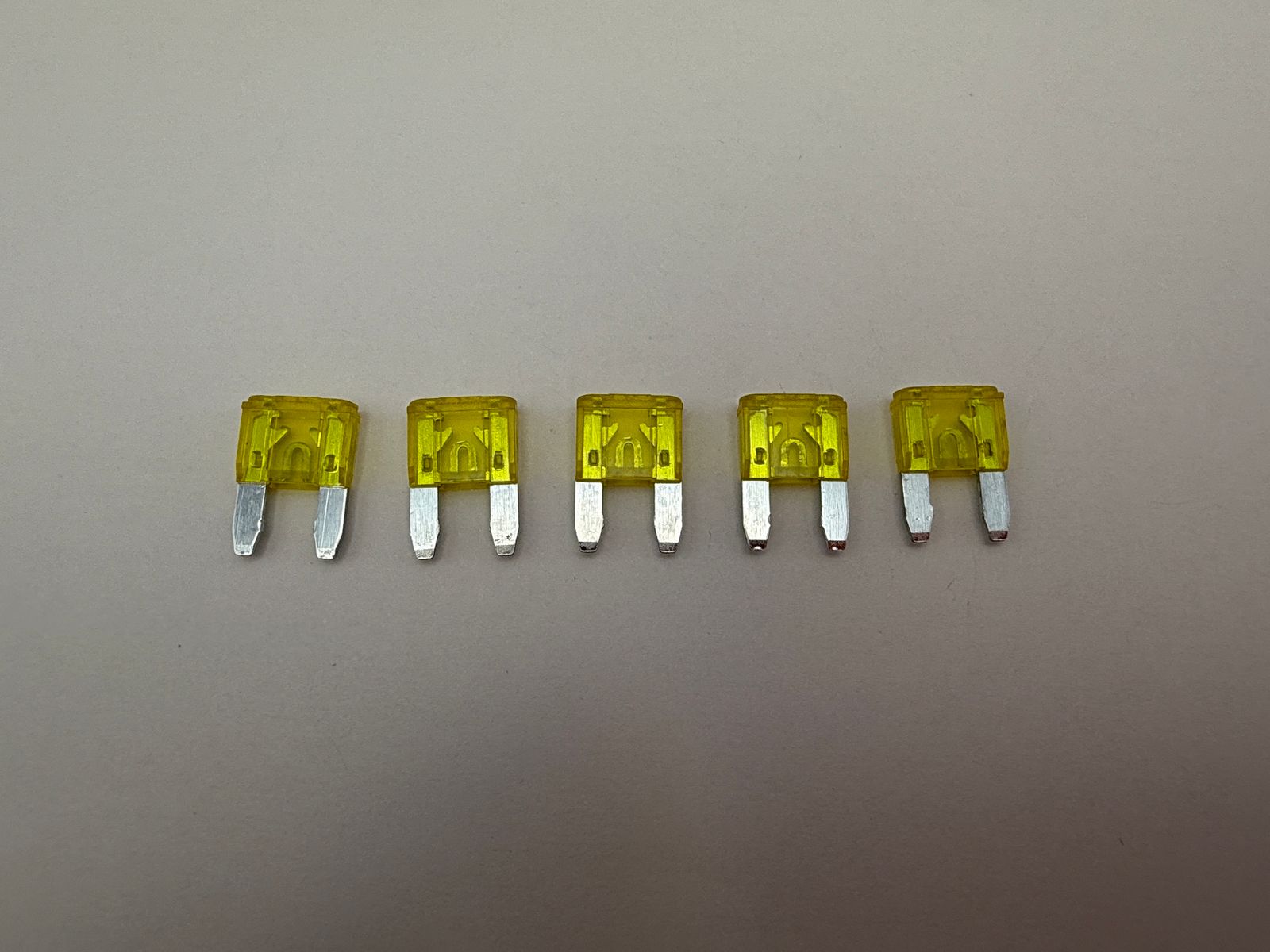 Mini Blade Fuse - 697620H image
