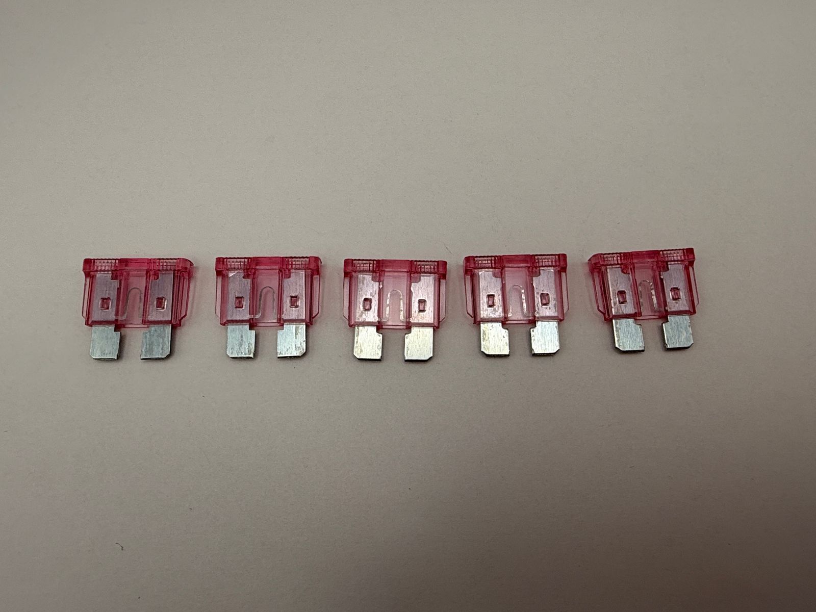 Standard Blade Fuses - 697704H image
