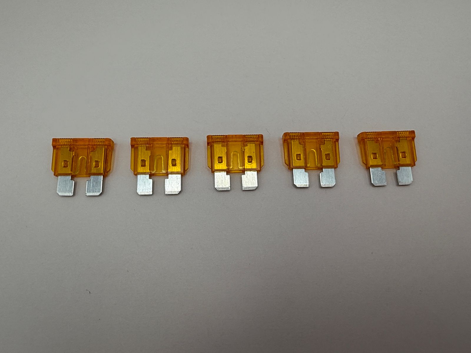 Standard Blade Fuses - 697705H image