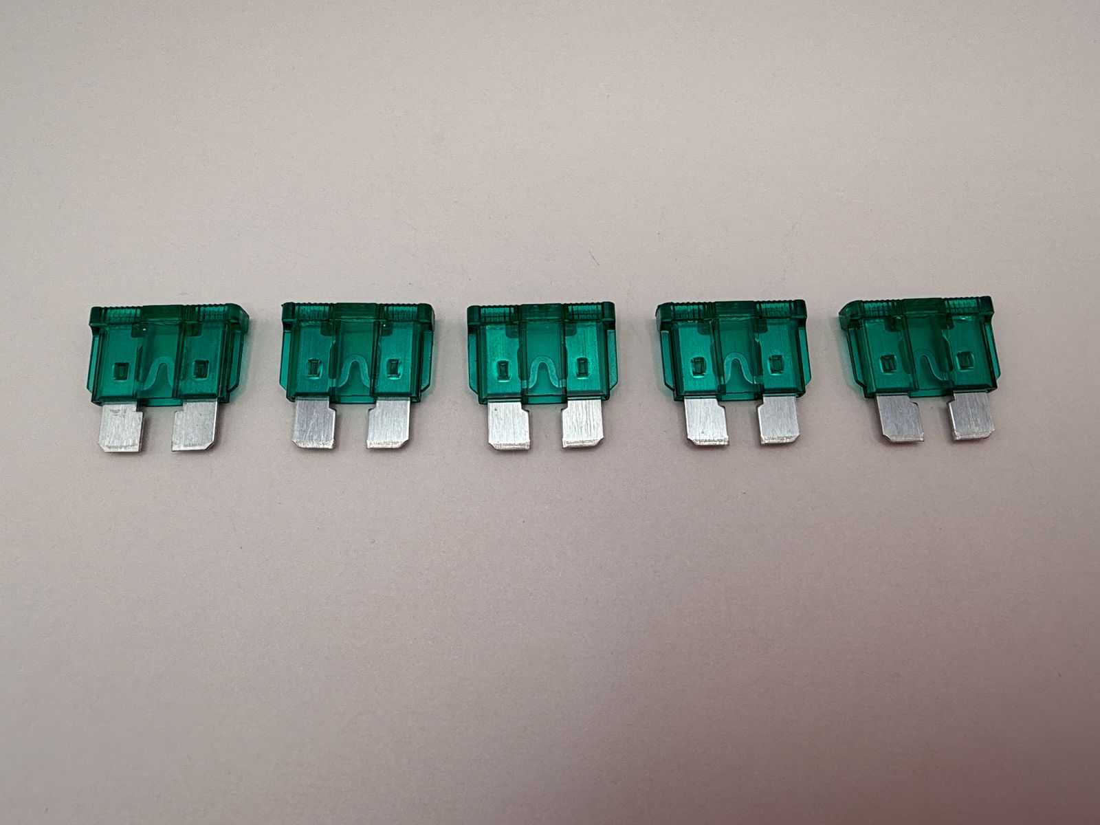 Standard Blade Fuses - 697730H image