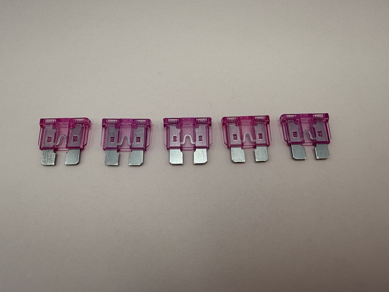 Standard Blade Fuses - 697735H image