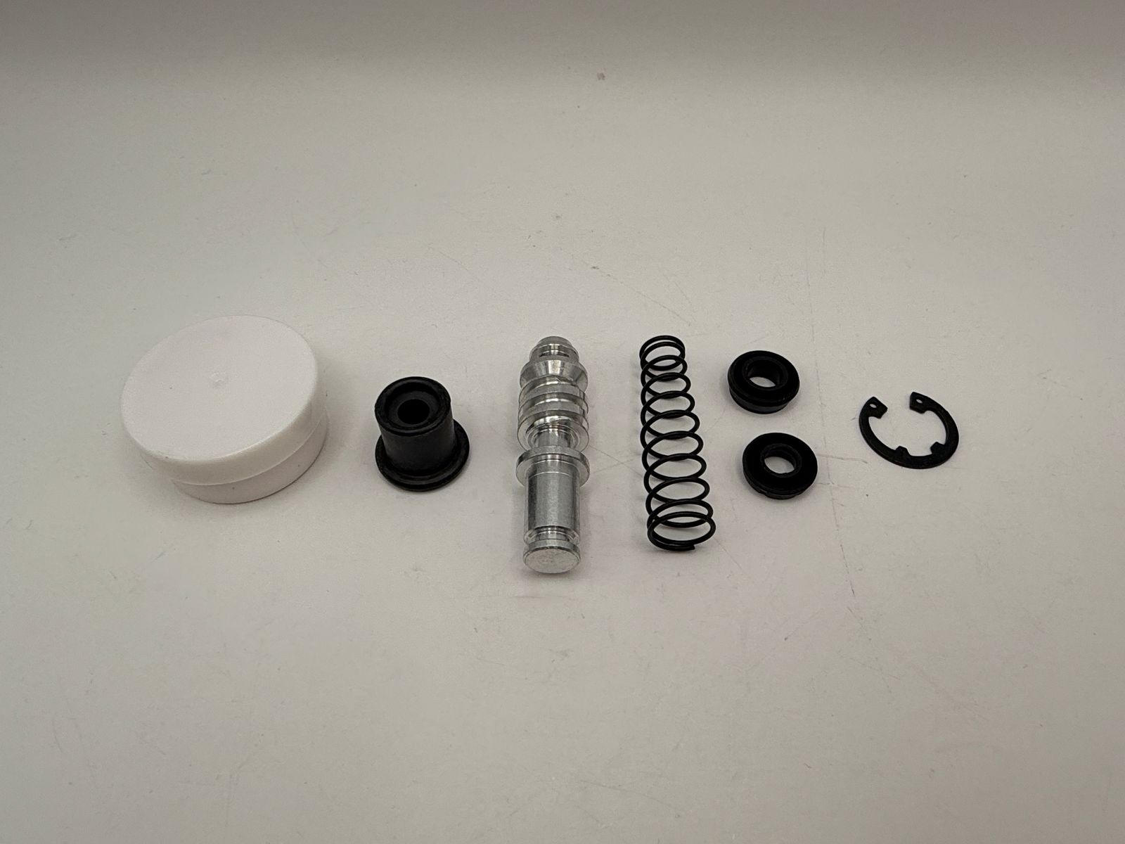 Master Cylinder Repair Kits - 752132Z image