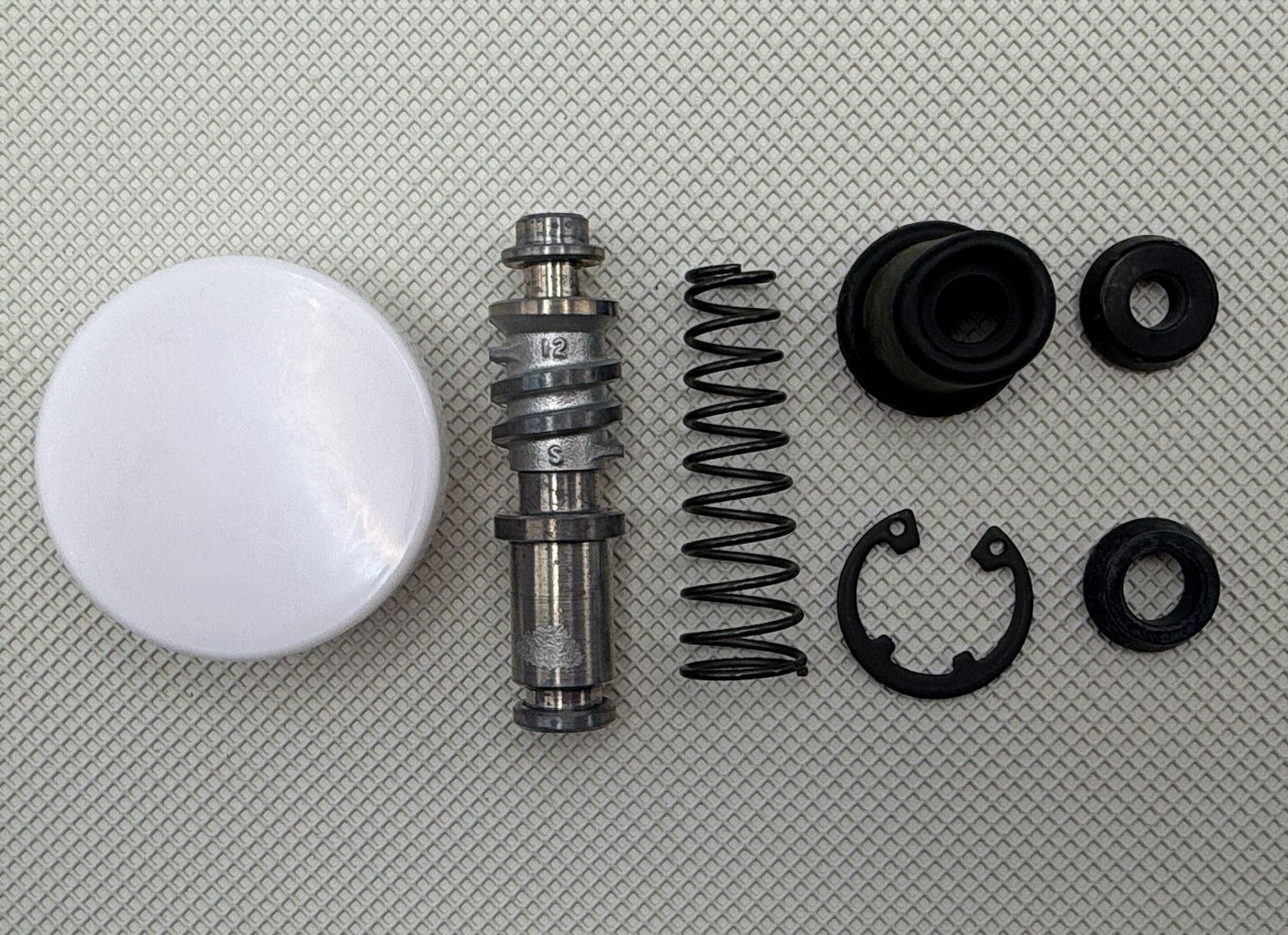 Master Cylinder Repair Kits - 752214T image
