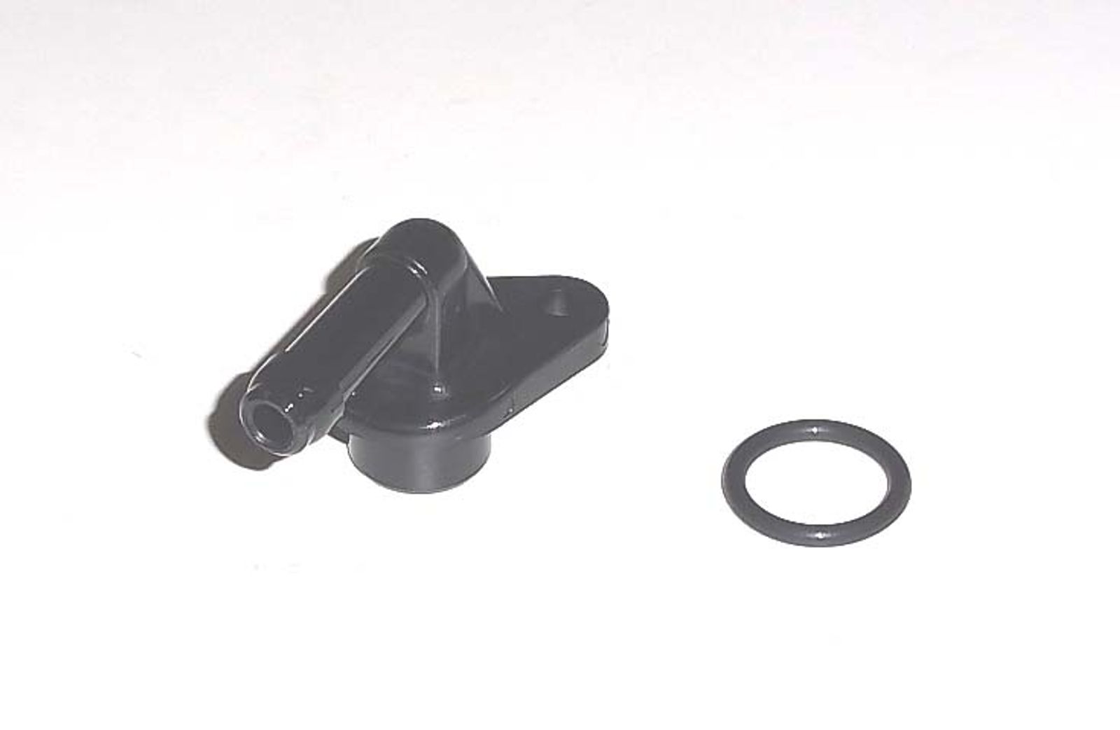 Master Cylinder To Reservoir Connectors - 756013T image