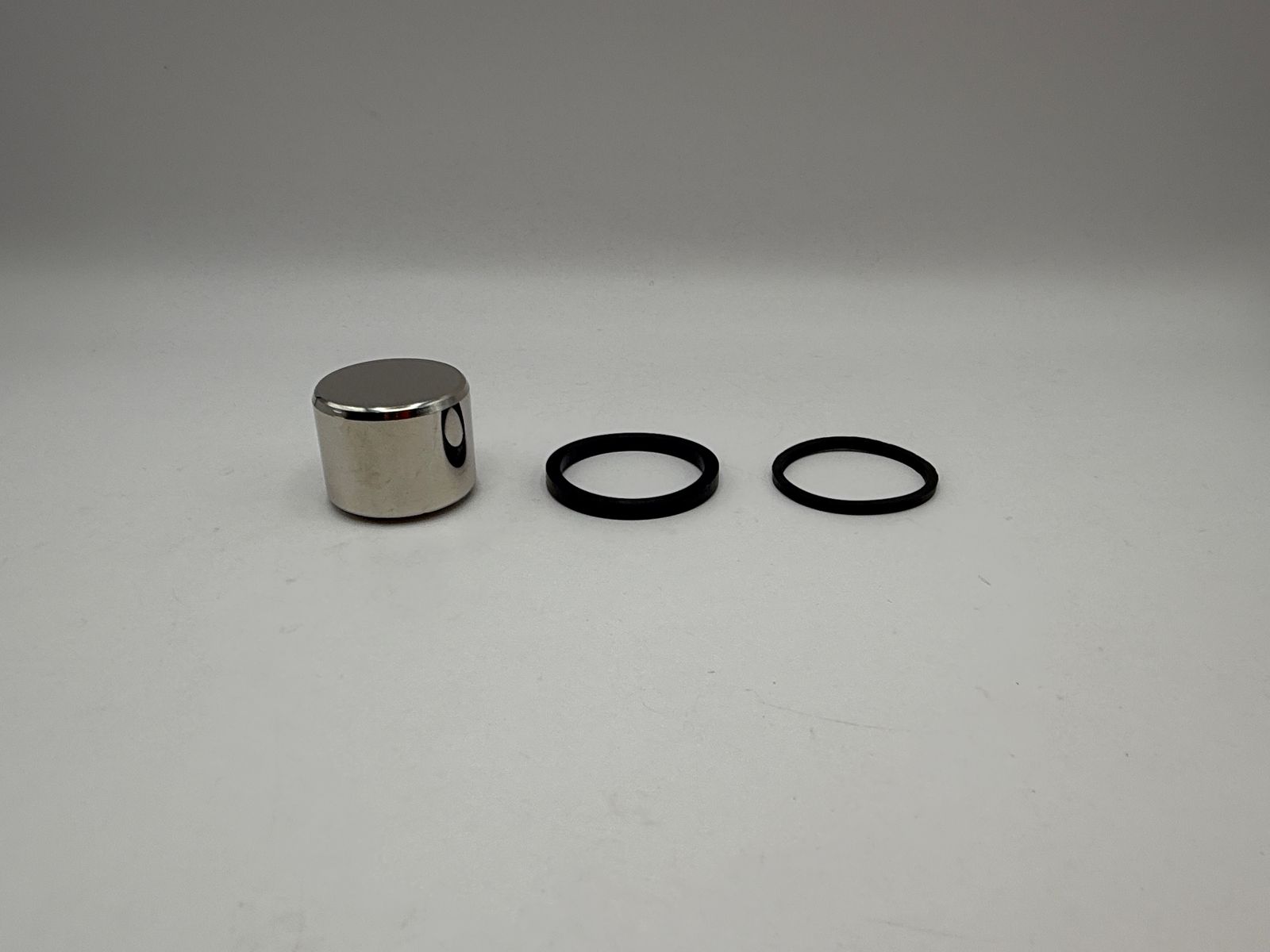 Brake Caliper Pistons - 793025H image