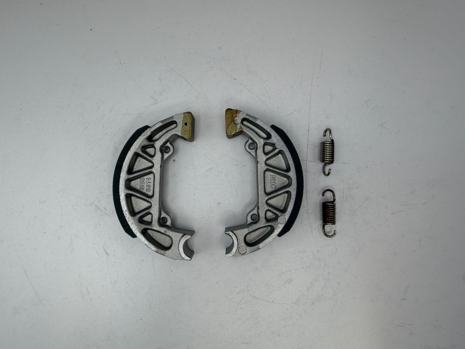 Brake Shoes - 799806H image