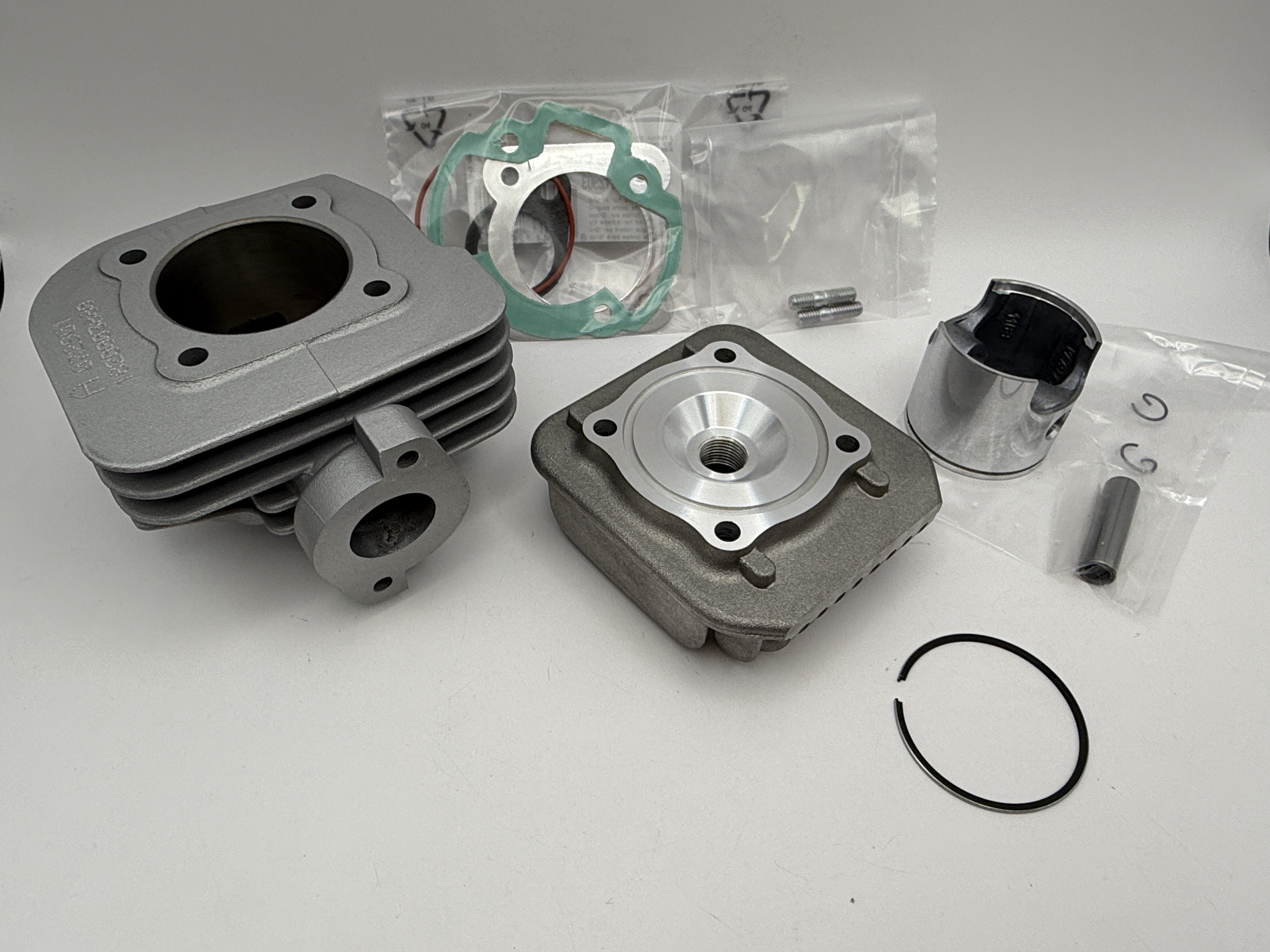 Athena Big Bore Cylinder Kit 47.60mm (+6.60mm) Top Set,Piston,Head Suzuki AY50 AC (70cc)