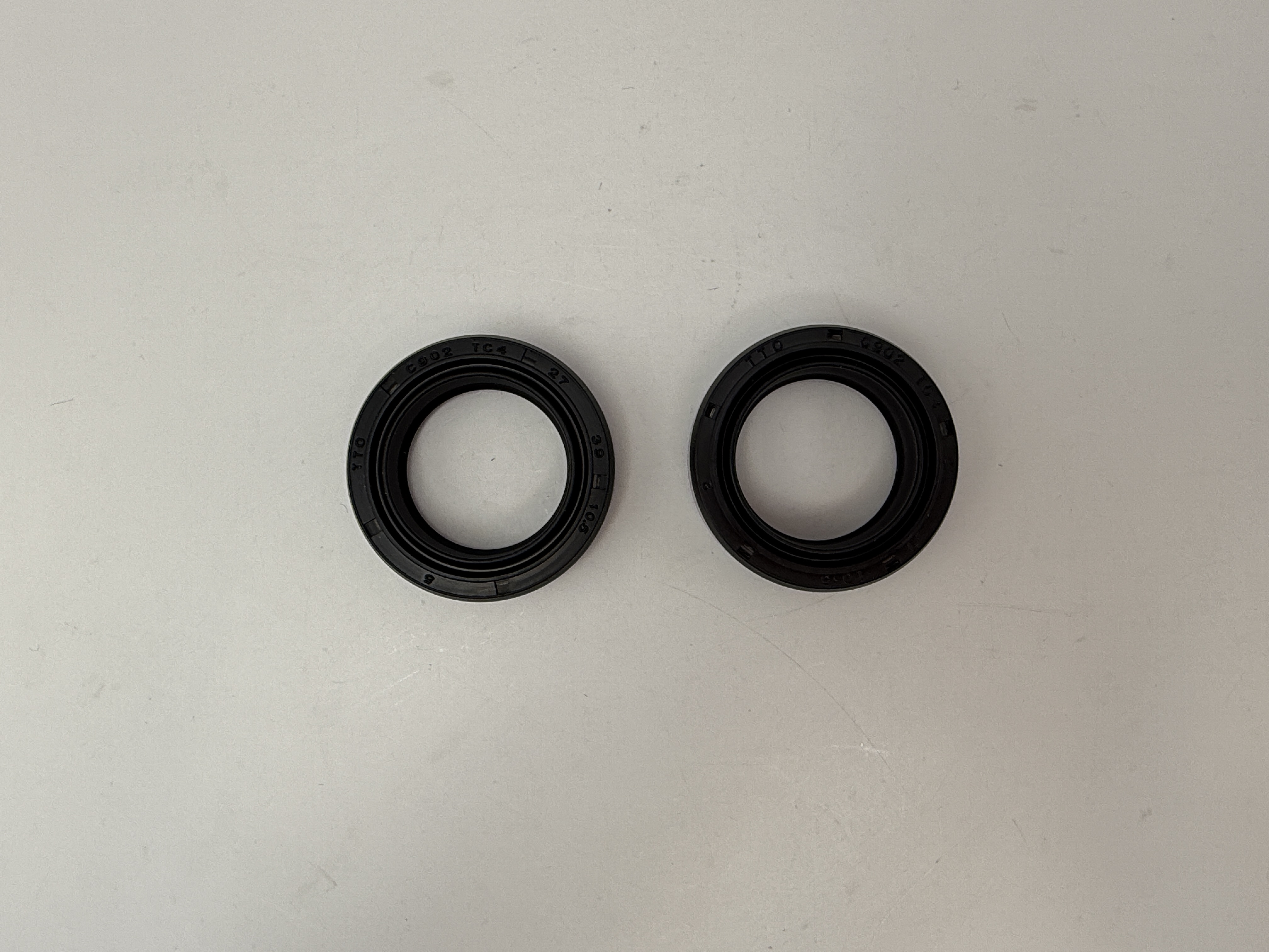 Hendler Fork Seals 27mm x 39mm x 10.5mm With No Lip