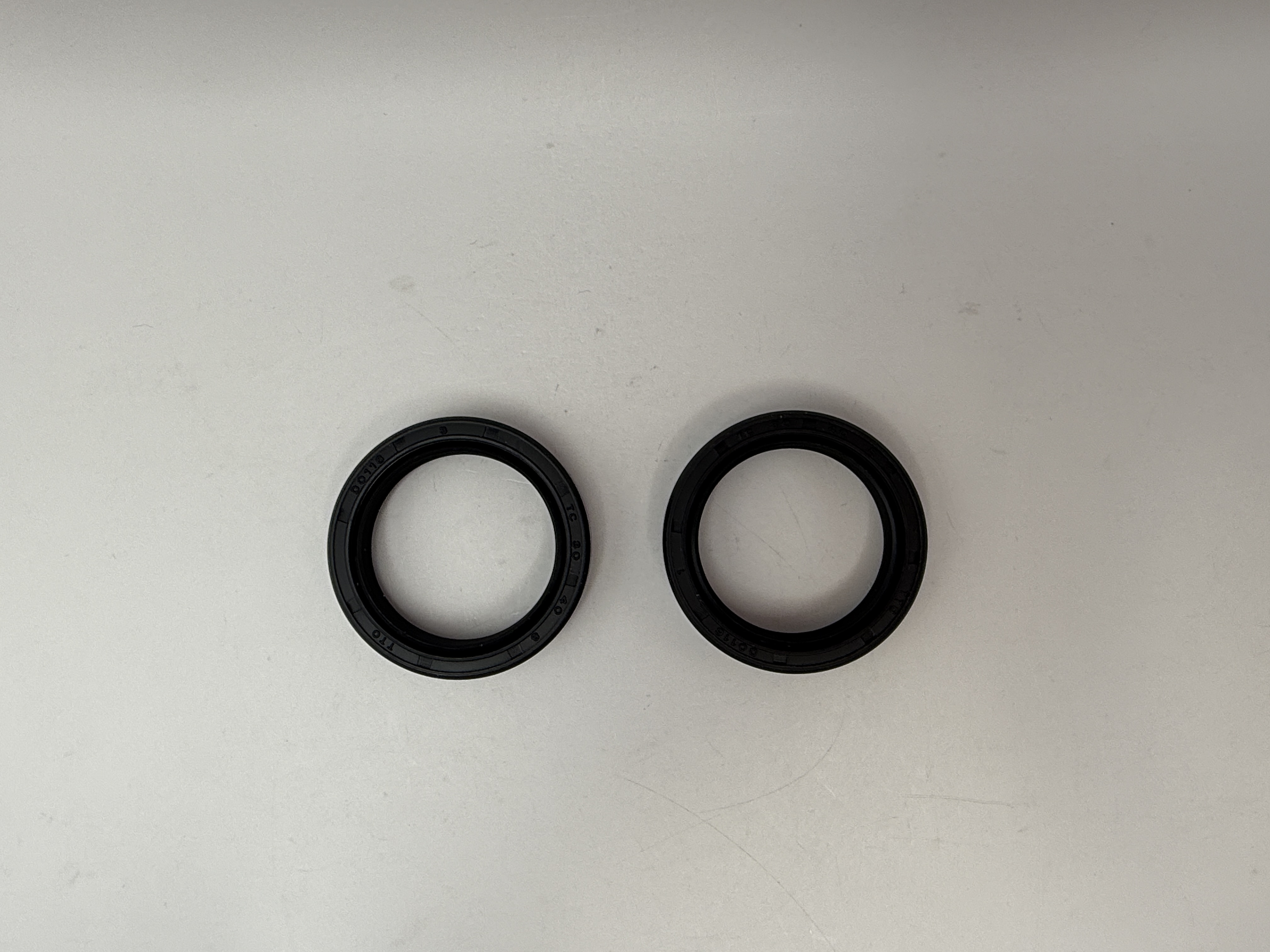 Hendler Fork Seals 30mm x 40mm x 8mm With No Lip