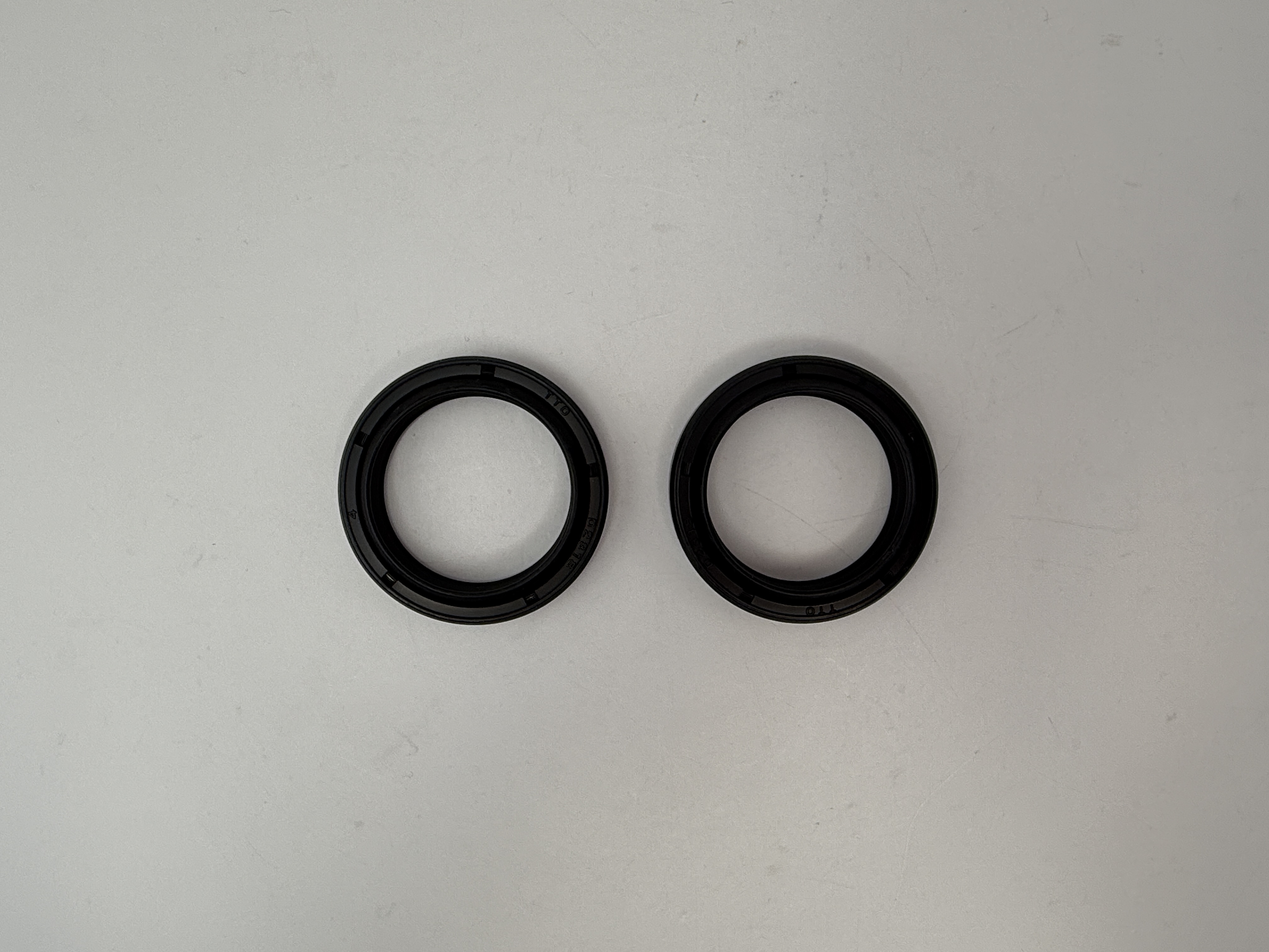 Hendler Fork Seals 31.7mm x 42mm x 7mm With A Lip Of 9mm