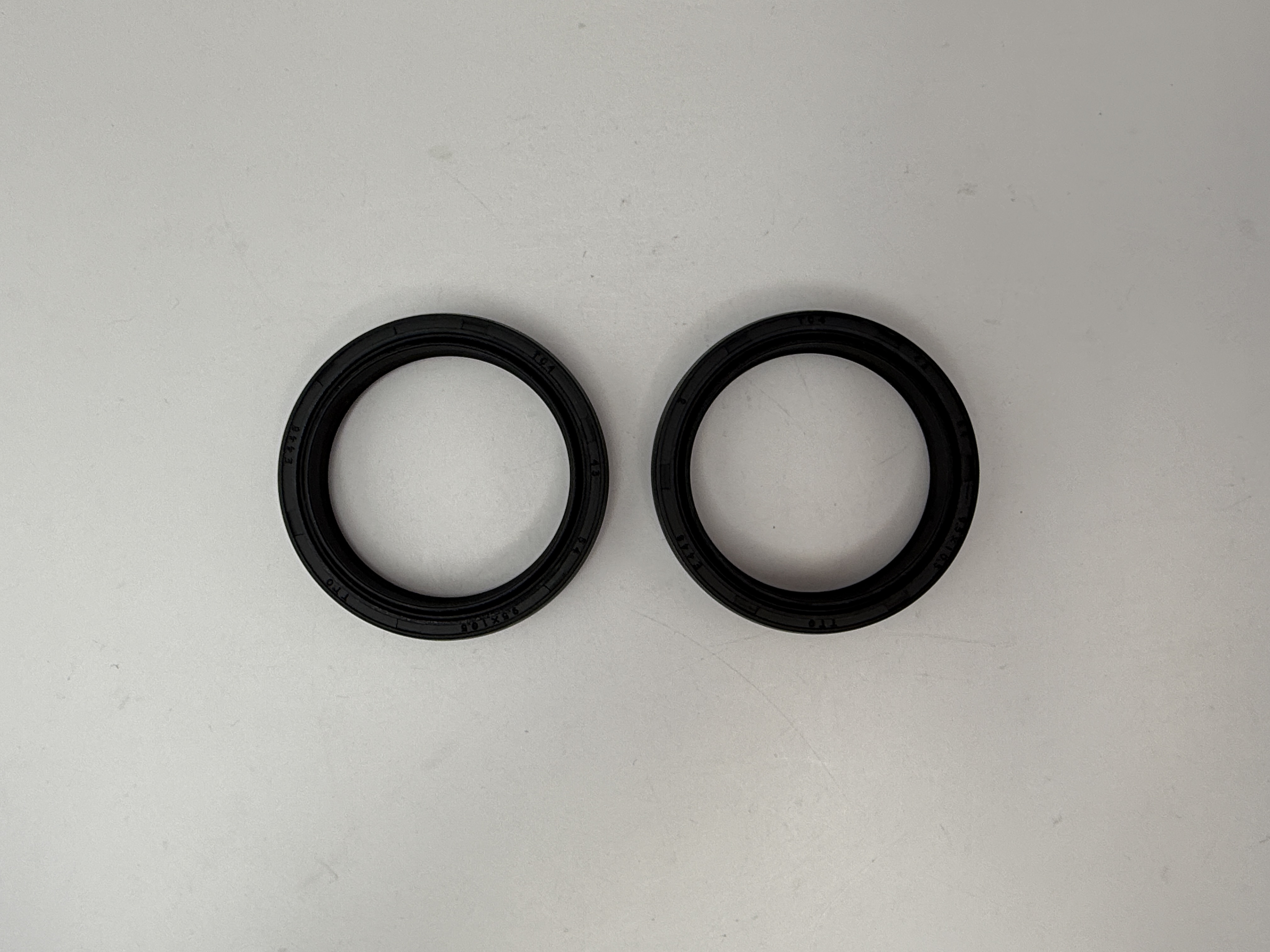 Hendler Fork Seals 43mm x 54mm x 9.5mm With A Lip Of 10.5mm